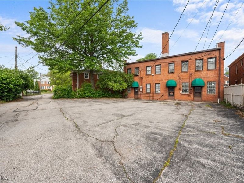 16903 Fischer Road, Cleveland, OH 44107 Photo 6