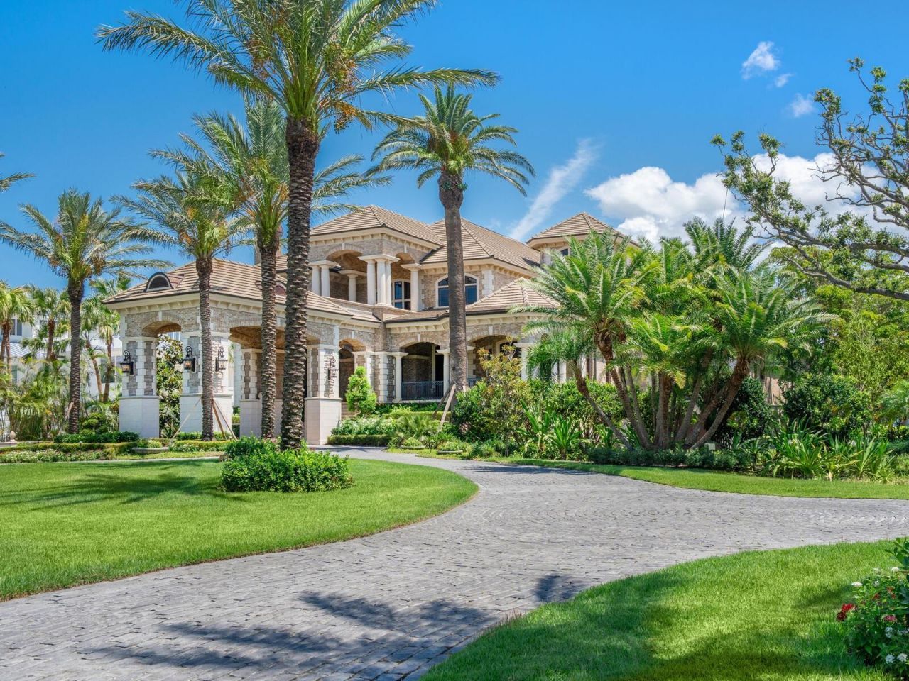 1423 & 1435 Hillview Drive, Sarasota, FL 34239 Photo