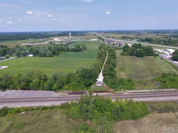 1007 N Brown Street, La Plata, MO 63549