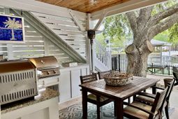 17 Carson Creek Dr. photo 4