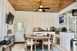 17 Carson Creek Dr. photo 4