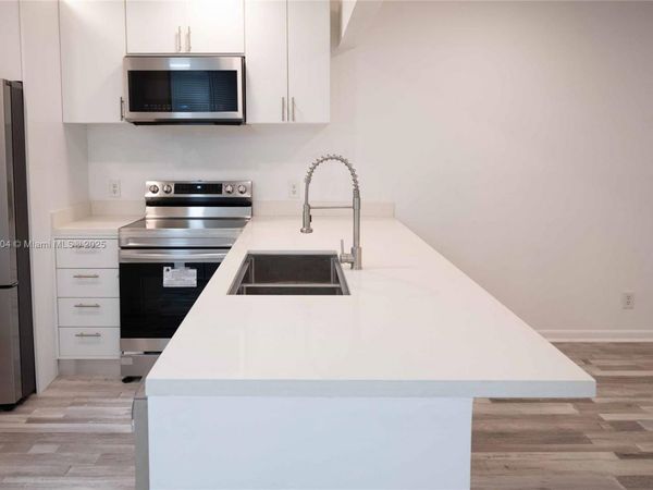 251 NW 76th Ave, Unit 208, Margate, FL 33063