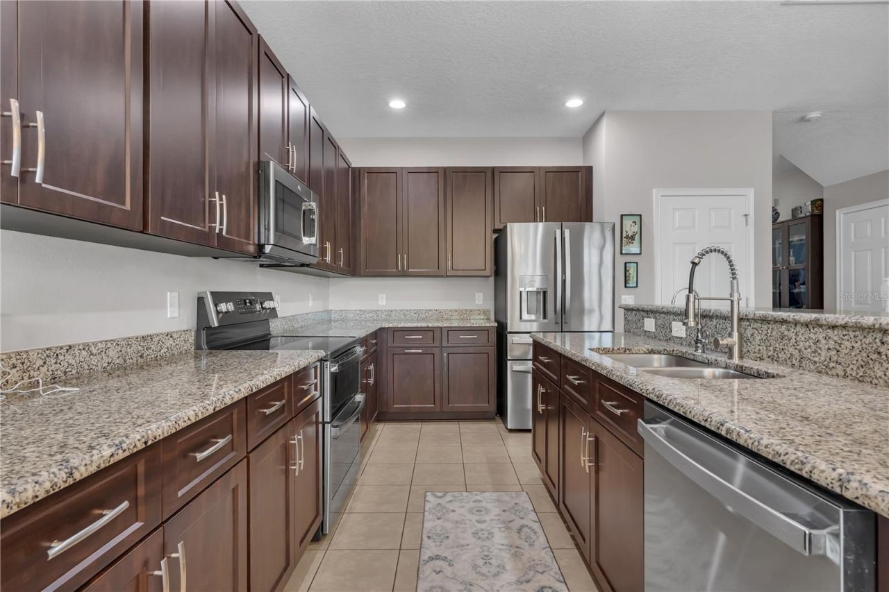 391 Cabello Drive, Davenport, FL 33837 Photo