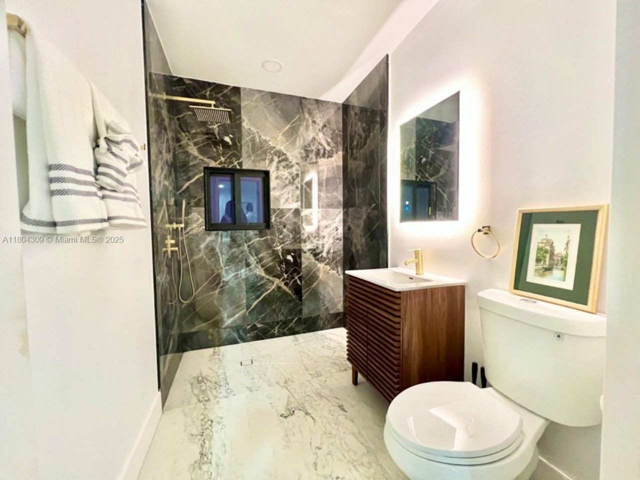 8280 NE 1st Pl, Miami, FL 33138 Photo