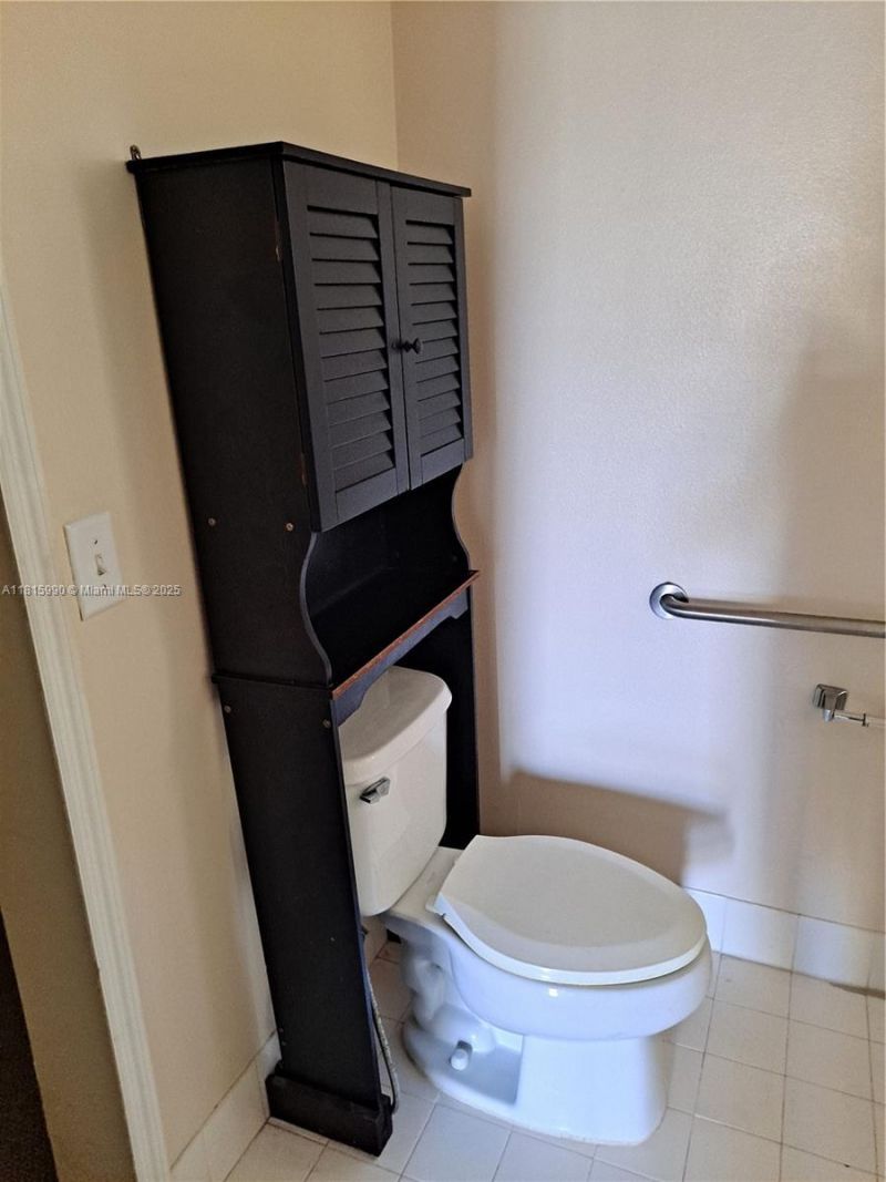 3255 NE 184th St, Unit 12402, Aventura, FL 33160 Photo