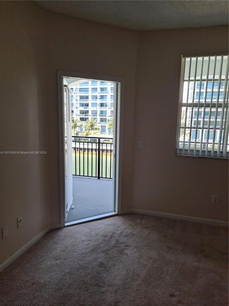 3255 NE 184th St, Unit 12402, Aventura, FL 33160 Photo