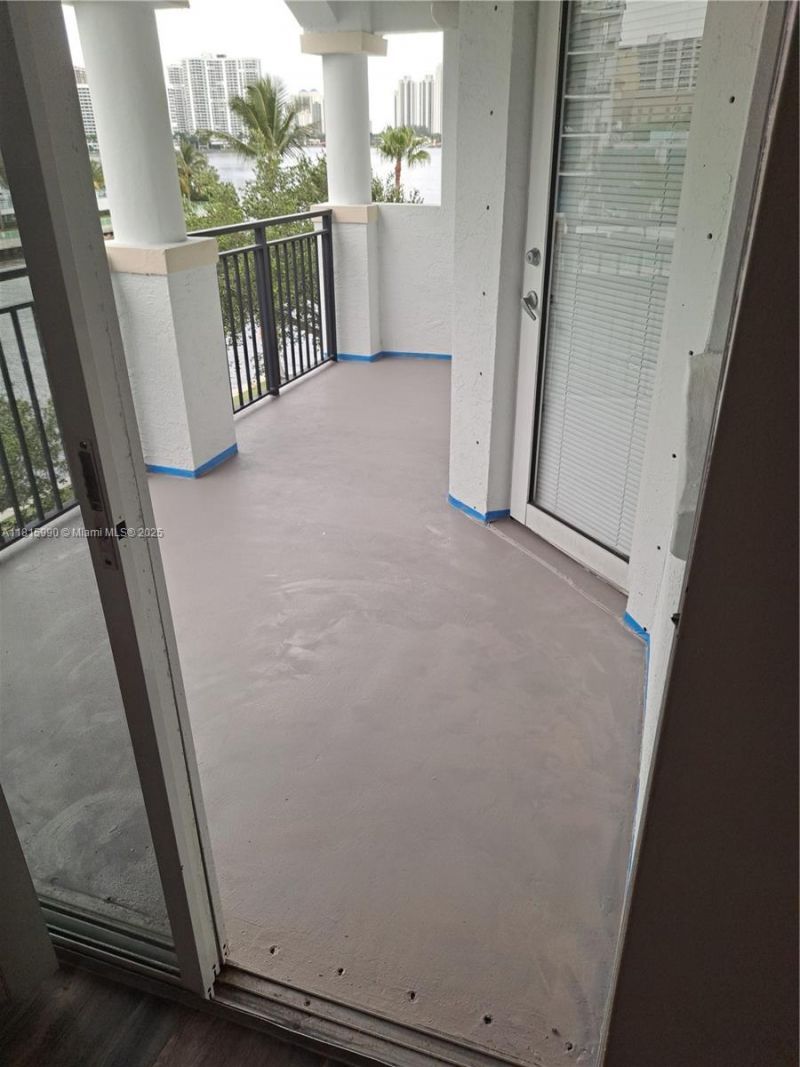 3255 NE 184th St, Unit 12402, Aventura, FL 33160 Photo