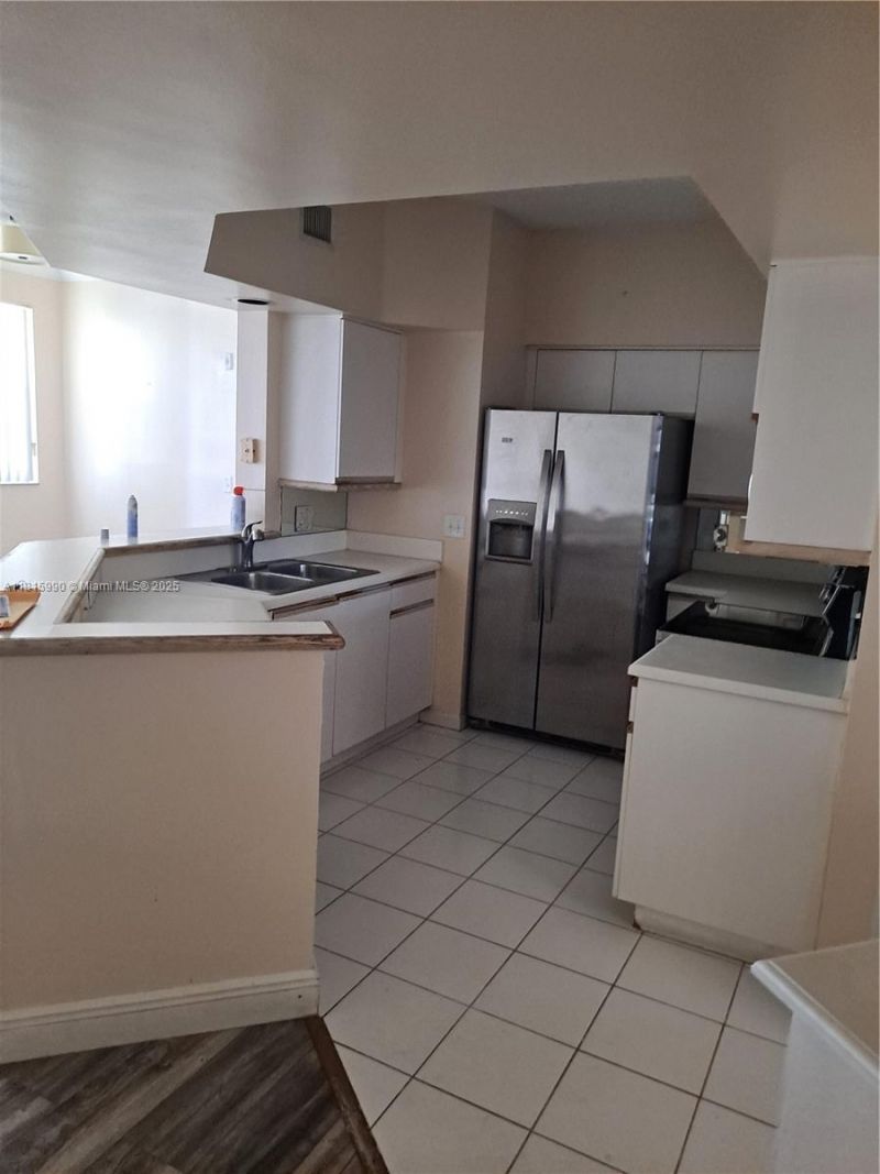 3255 NE 184th St, Unit 12402, Aventura, FL 33160 Photo