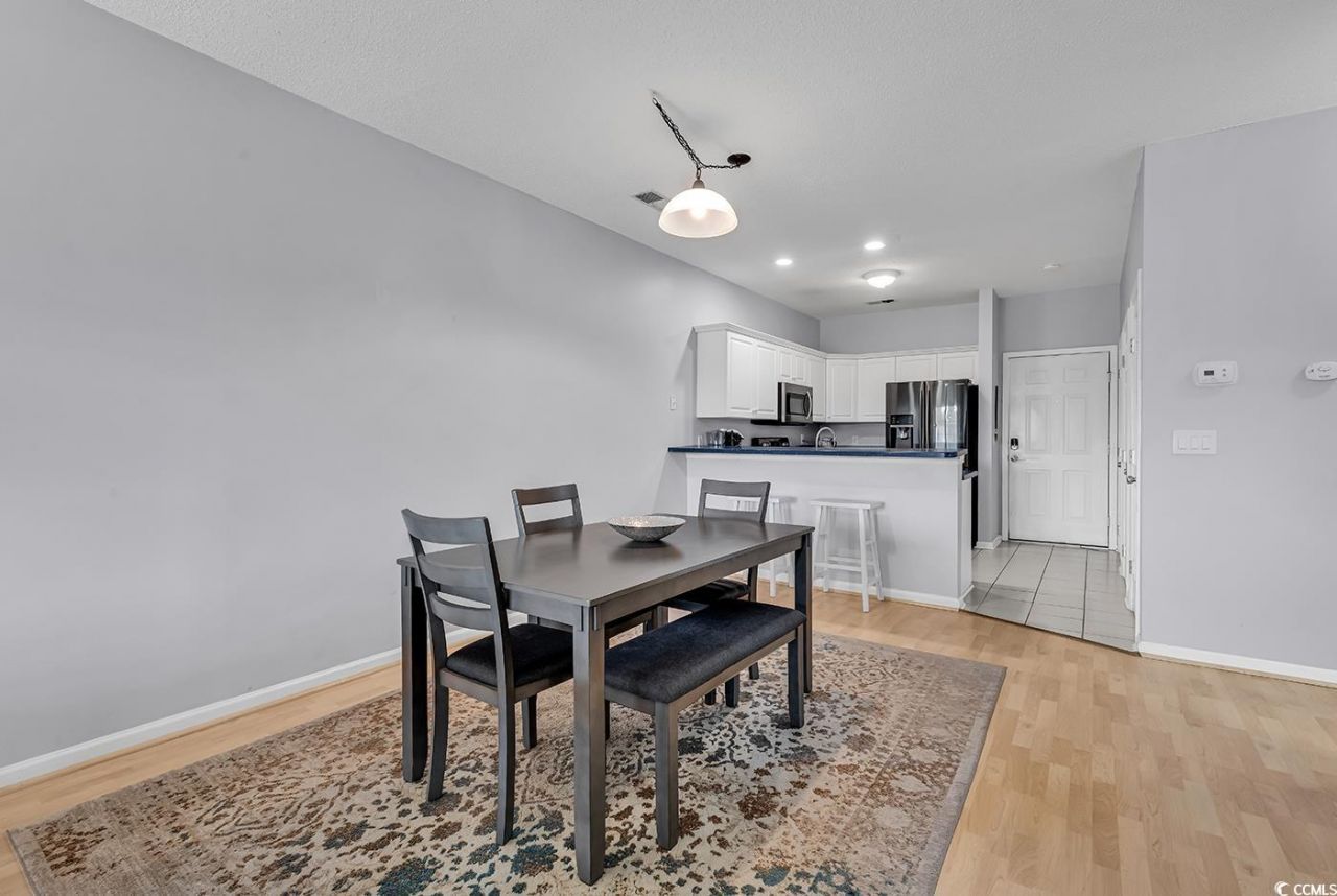 2020 Cross Gate Blvd. Photo 10