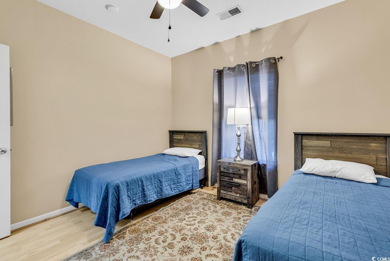 2020 Cross Gate Blvd. Photo 16