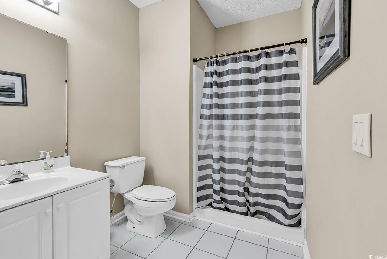 2020 Cross Gate Blvd. Photo 18