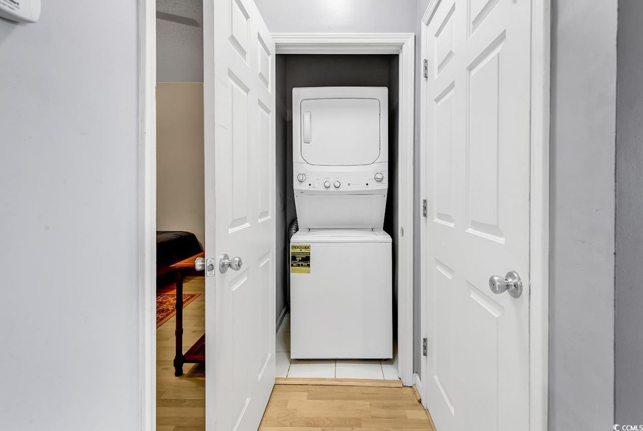 2020 Cross Gate Blvd. Photo 19