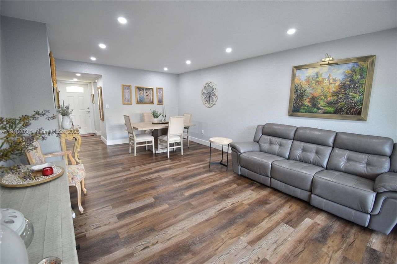 8469 SW 137th Ave, Unit 8469, Miami, FL 33183 Photo