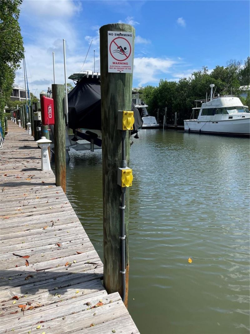 4204 126th Street W, Unit 502, Cortez, FL 34215 Photo