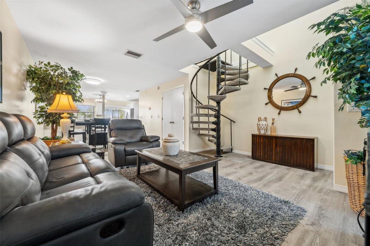 4803 SW Santa Barbara Court, Unit 5, Cape Coral, FL 33914 Photo