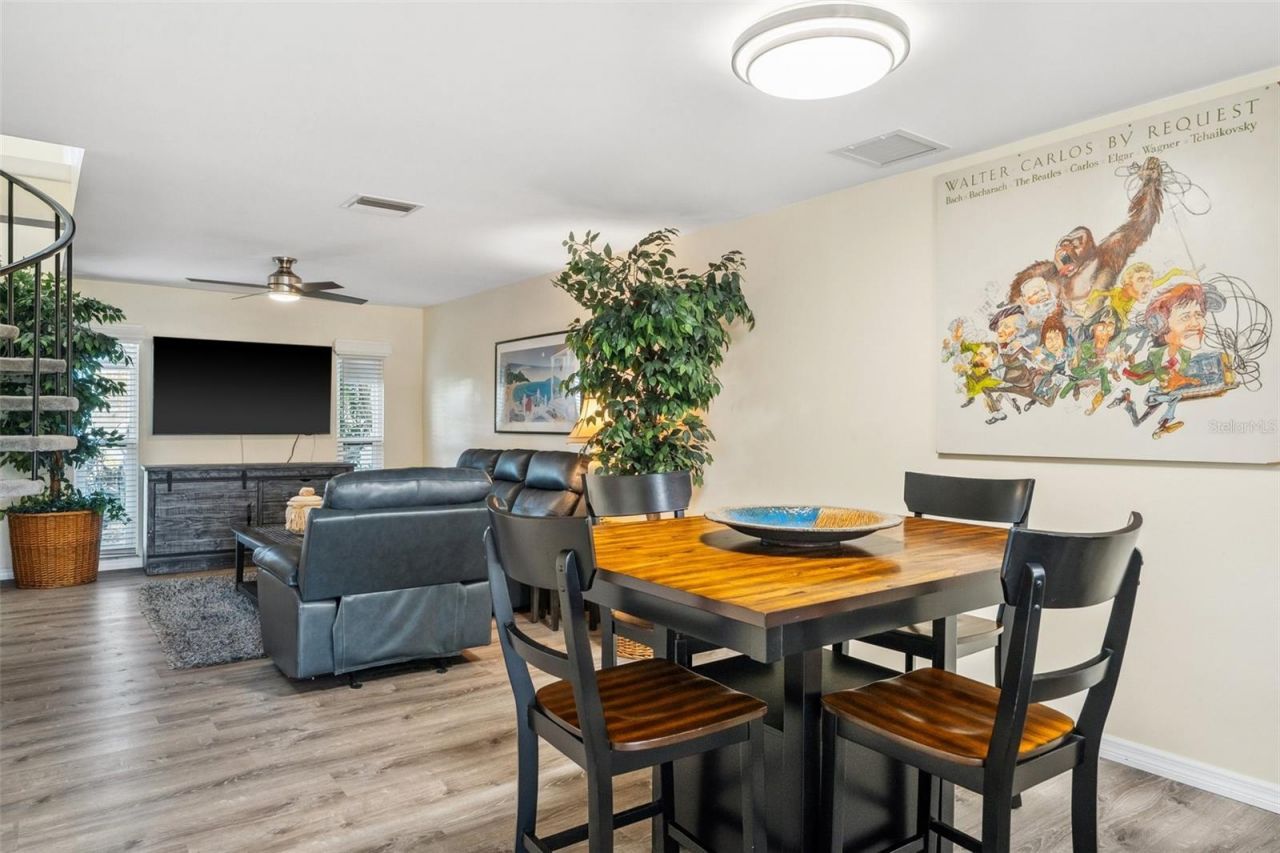 4803 SW Santa Barbara Court, Unit 5, Cape Coral, FL 33914 Photo