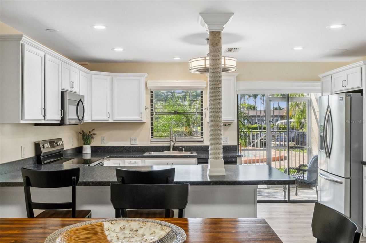 4803 SW Santa Barbara Court, Unit 5, Cape Coral, FL 33914 Photo