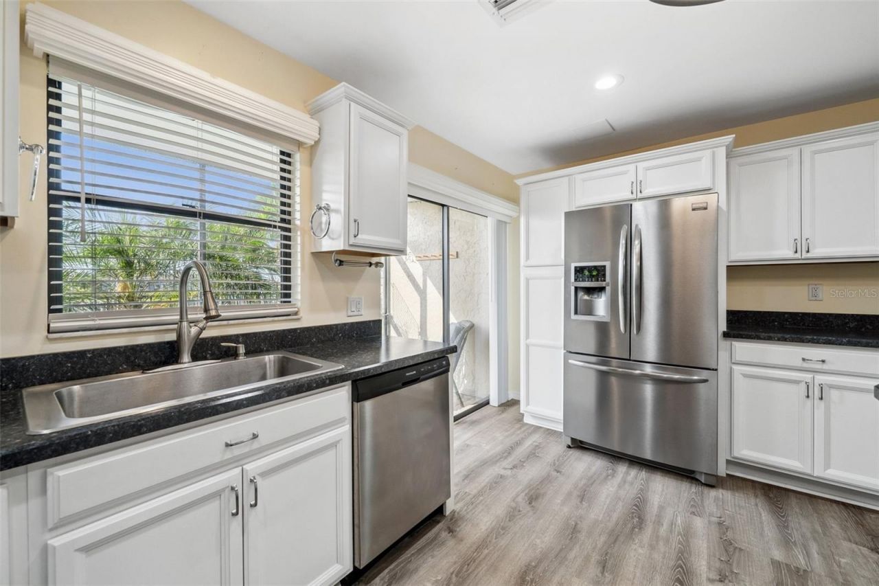 4803 SW Santa Barbara Court, Unit 5, Cape Coral, FL 33914 Photo