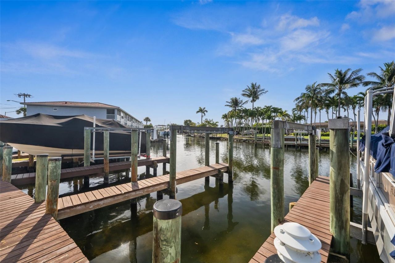 4803 SW Santa Barbara Court, Unit 5, Cape Coral, FL 33914 Photo