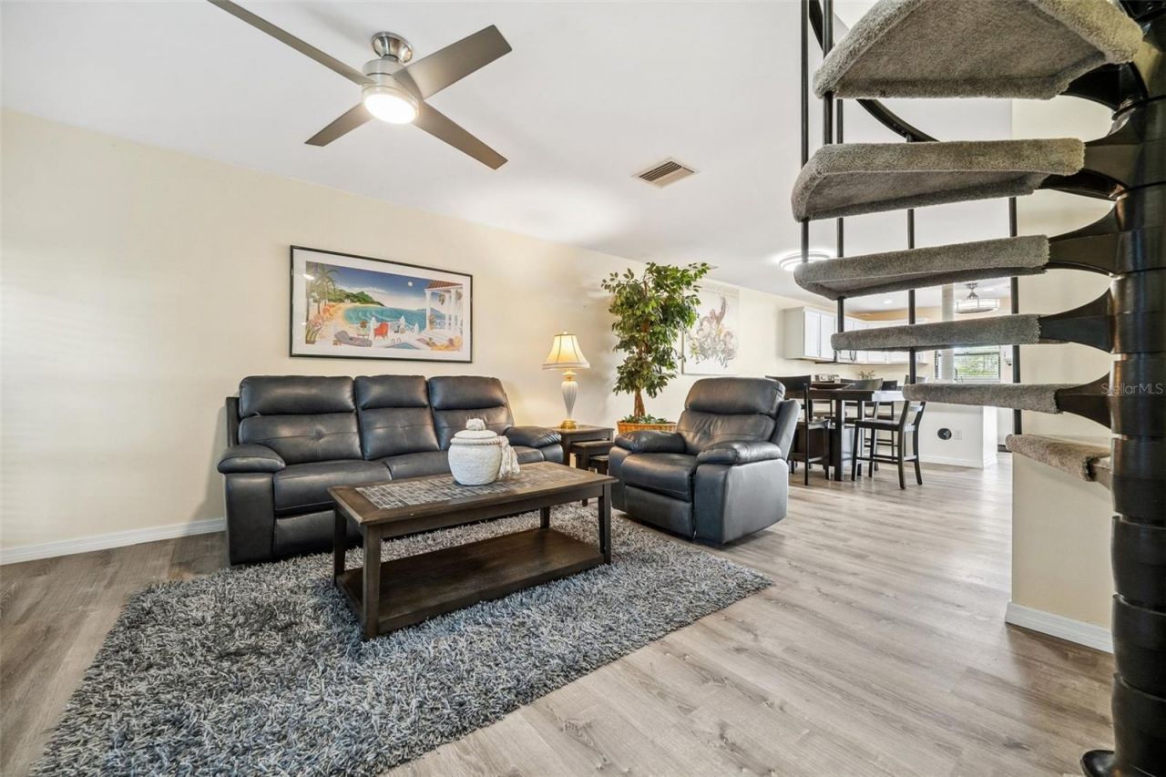 4803 SW Santa Barbara Court, Unit 5, Cape Coral, FL 33914 Photo