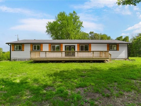 20513 Lowemont Road, Easton, KS 66020