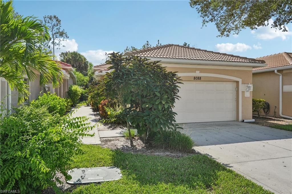 8088 Sanctuary Dr, Unit 1, Naples, FL 34104 Photo