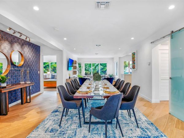 38 SW 25th Rd, Miami, FL 33129