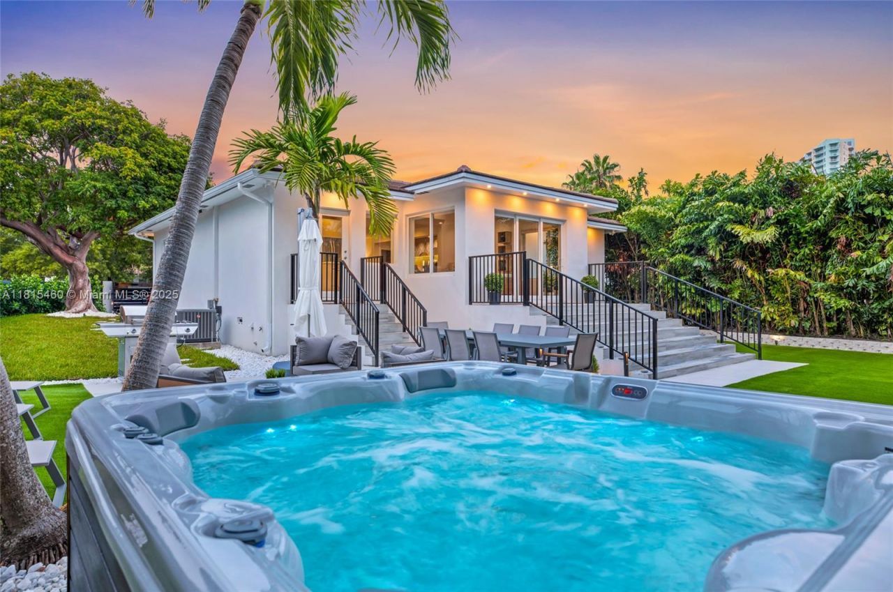 38 SW 25th Rd, Miami, FL 33129 Photo