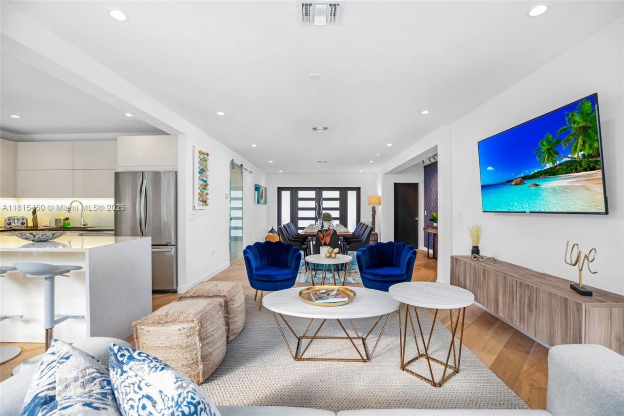 38 SW 25th Rd, Miami, FL 33129 Photo