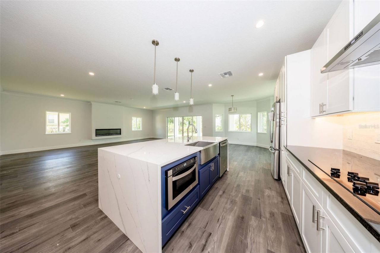 300 Mitnik Drive, Deltona, FL 32738 Photo