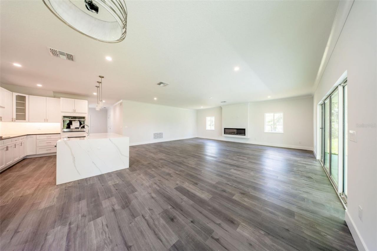 300 Mitnik Drive, Deltona, FL 32738 Photo