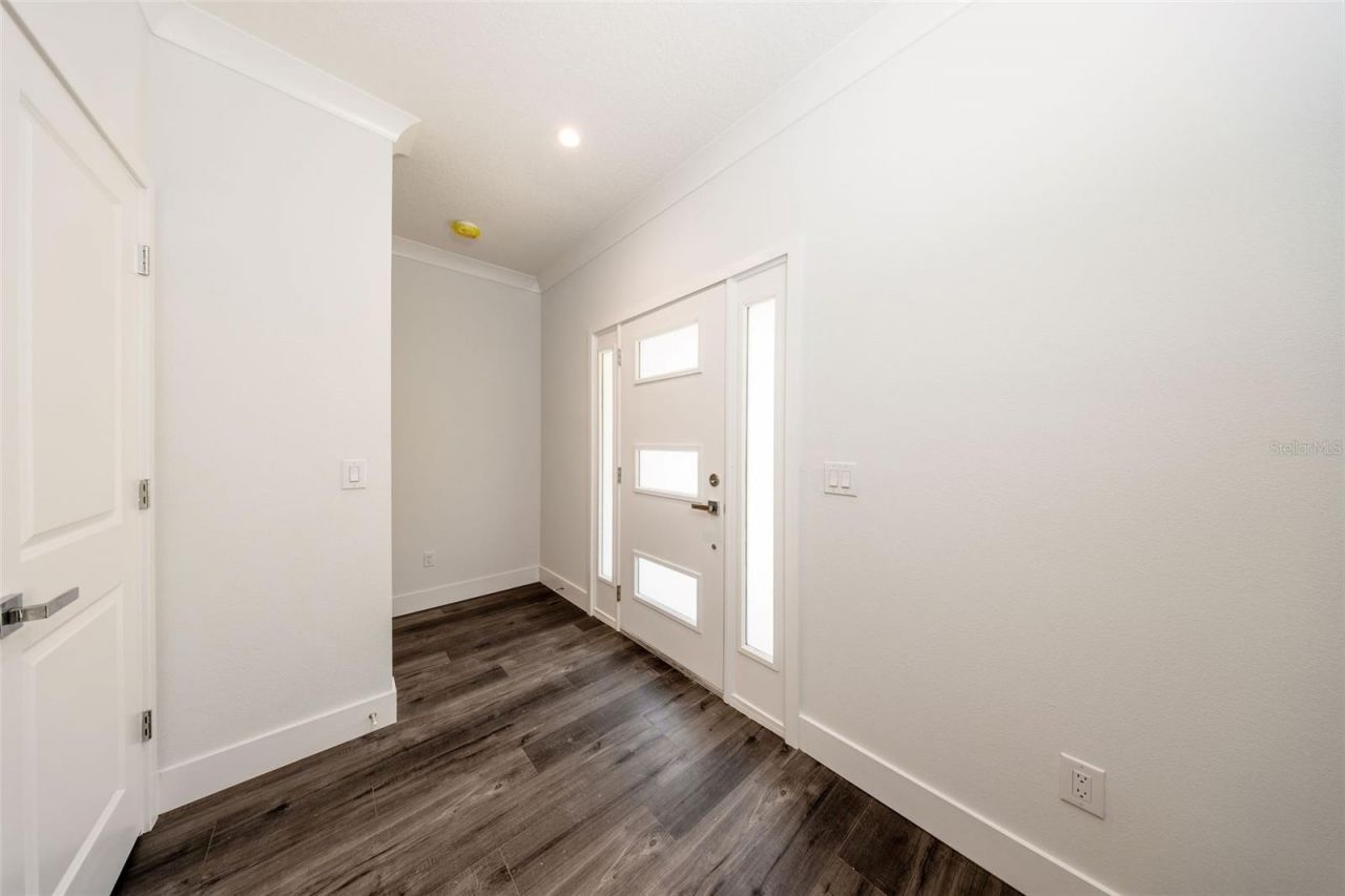 300 Mitnik Drive, Deltona, FL 32738 Photo