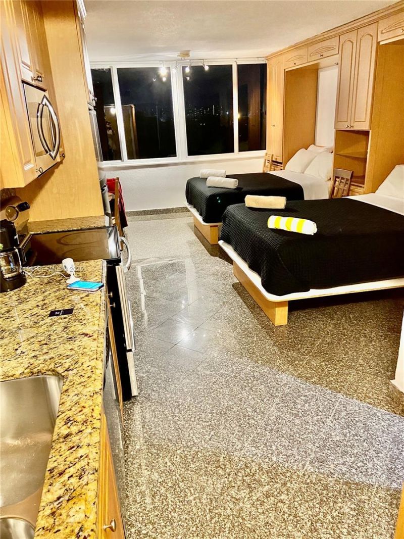 19201 Collins Ave, Unit 441, Sunny Isles Beach, FL 33160 Photo