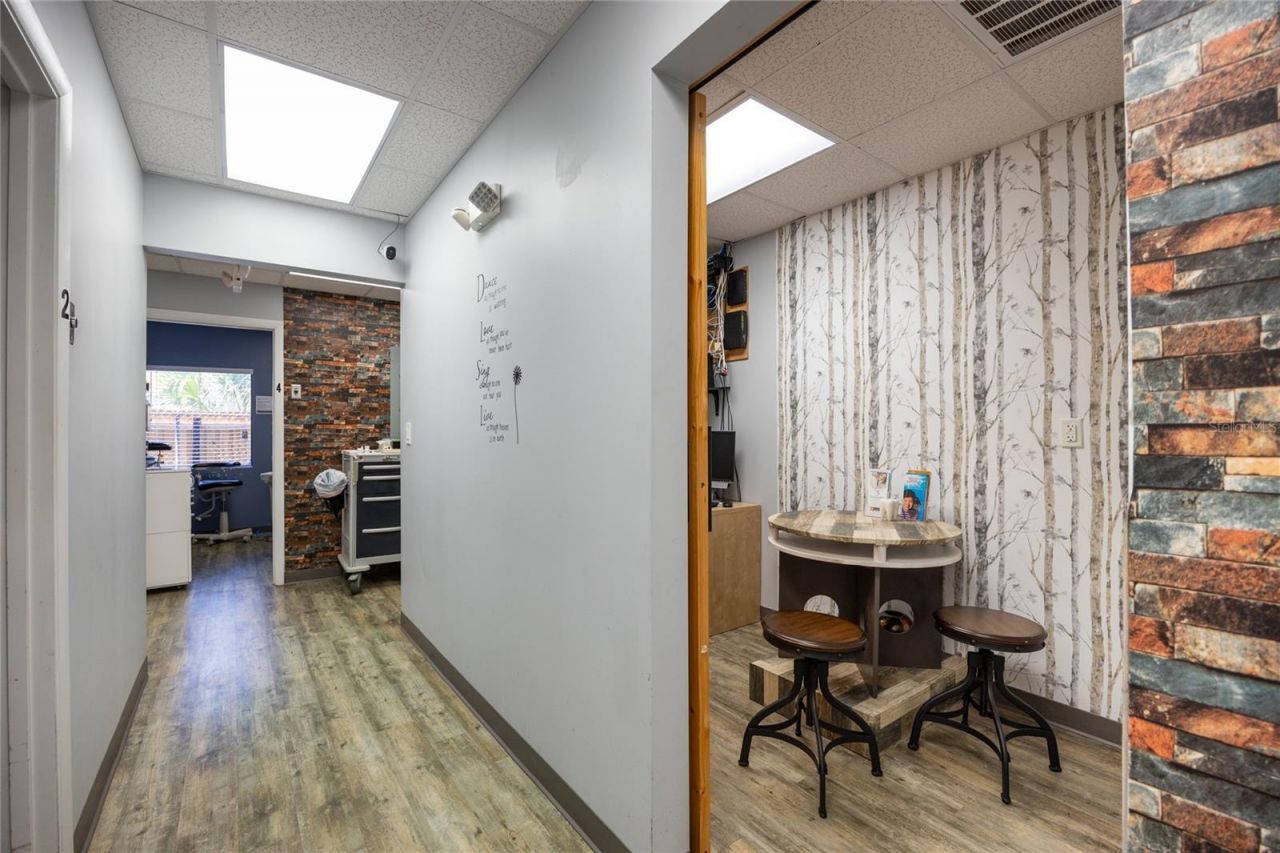 11213 N Nebraska Avenue, Unit C406, Tampa, FL 33612 Photo