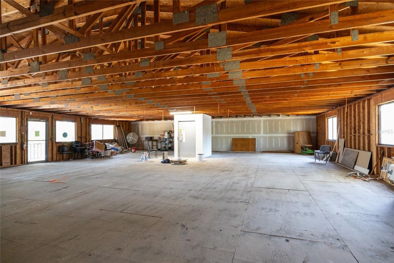 11213 N Nebraska Avenue, Unit C406, Tampa, FL 33612 Photo