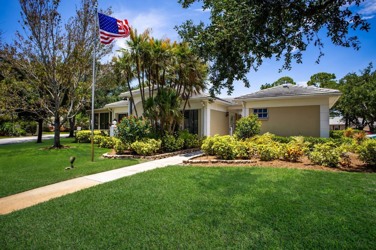 915 SW Barclay Court, Venice, FL 34293 Photo