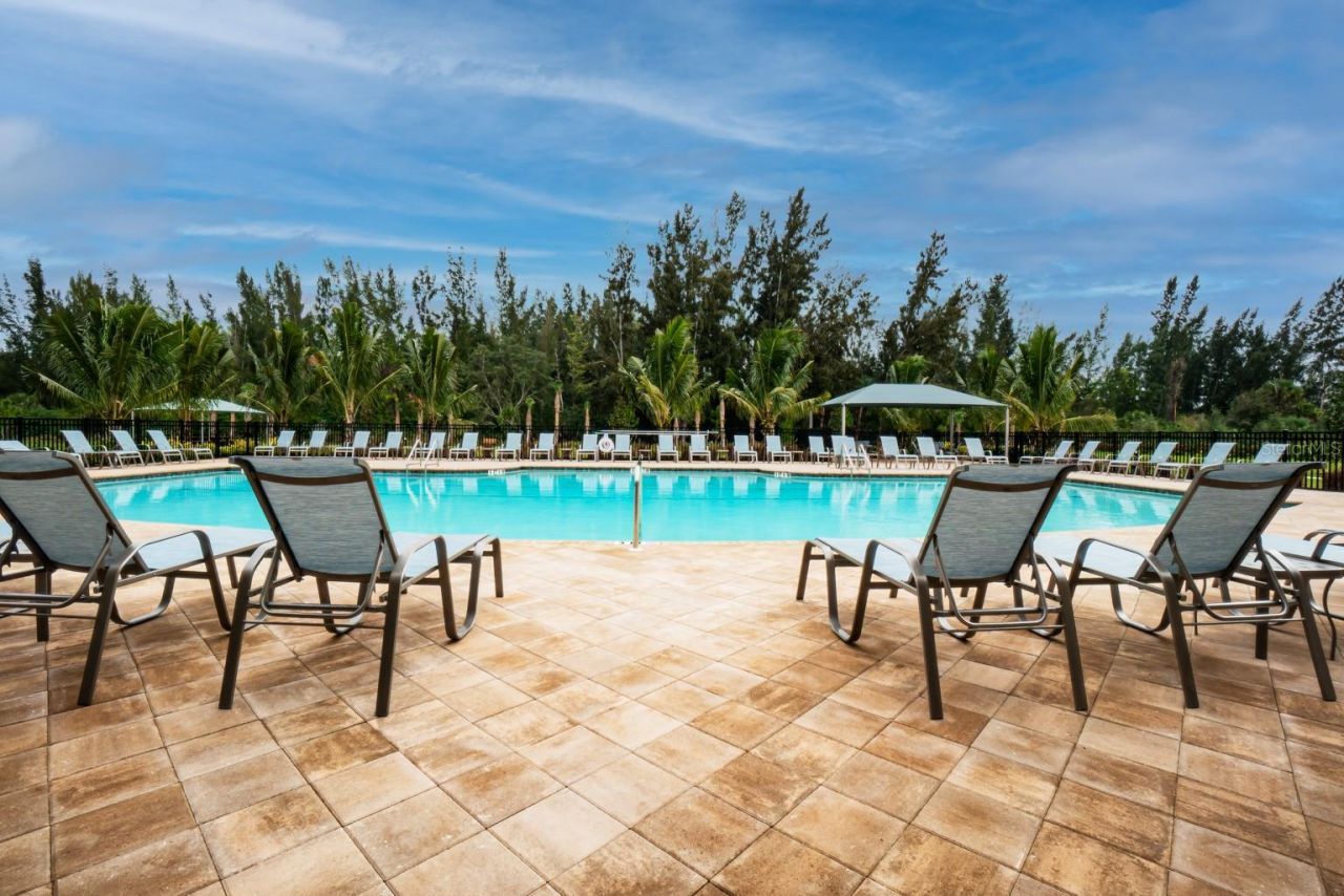 7292 Mikasa Drive, Punta Gorda, FL 33950 Photo