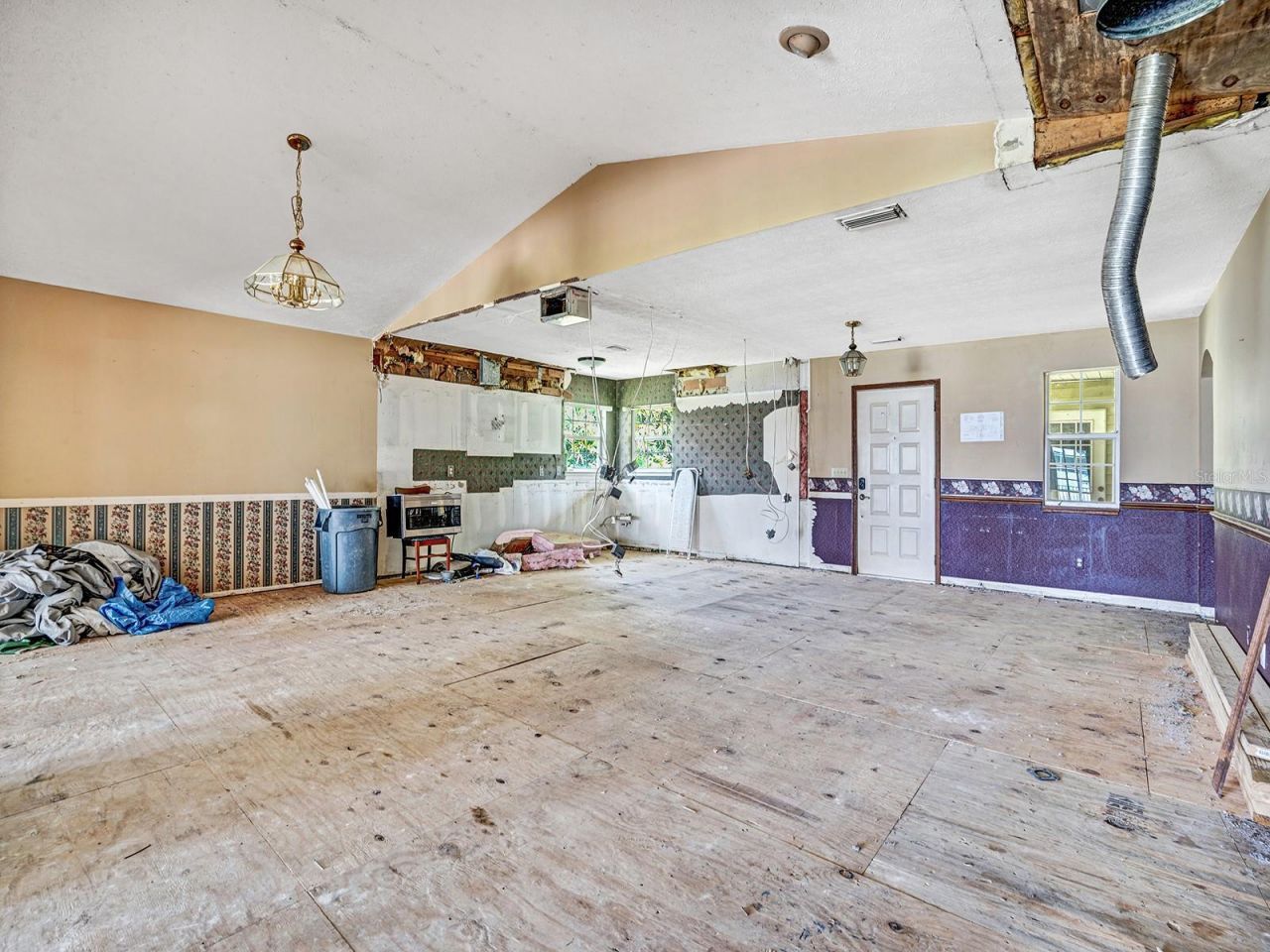 14808 Lake Magdalene Circle, Tampa, FL 33613 Photo