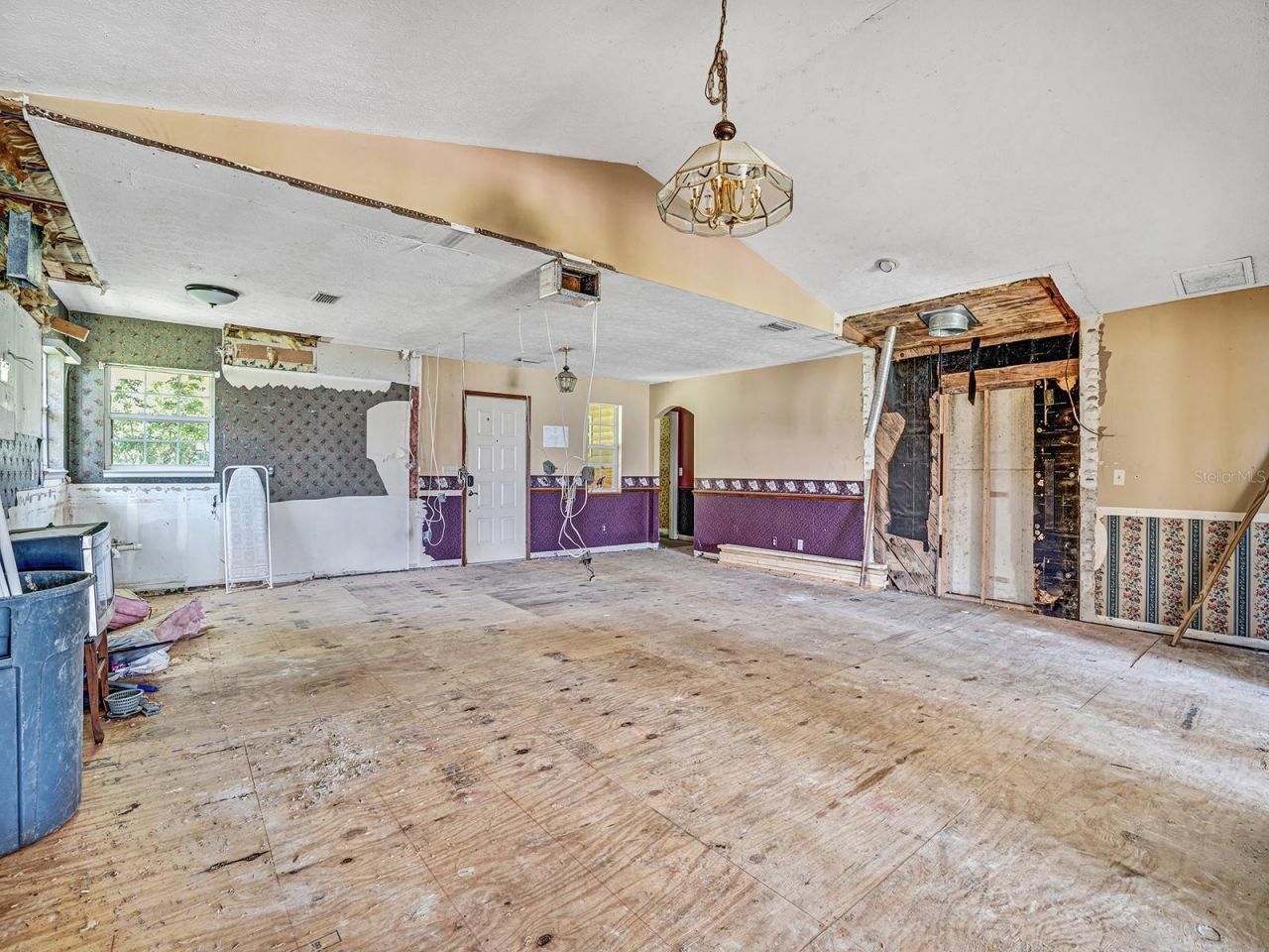 14808 Lake Magdalene Circle, Tampa, FL 33613 Photo