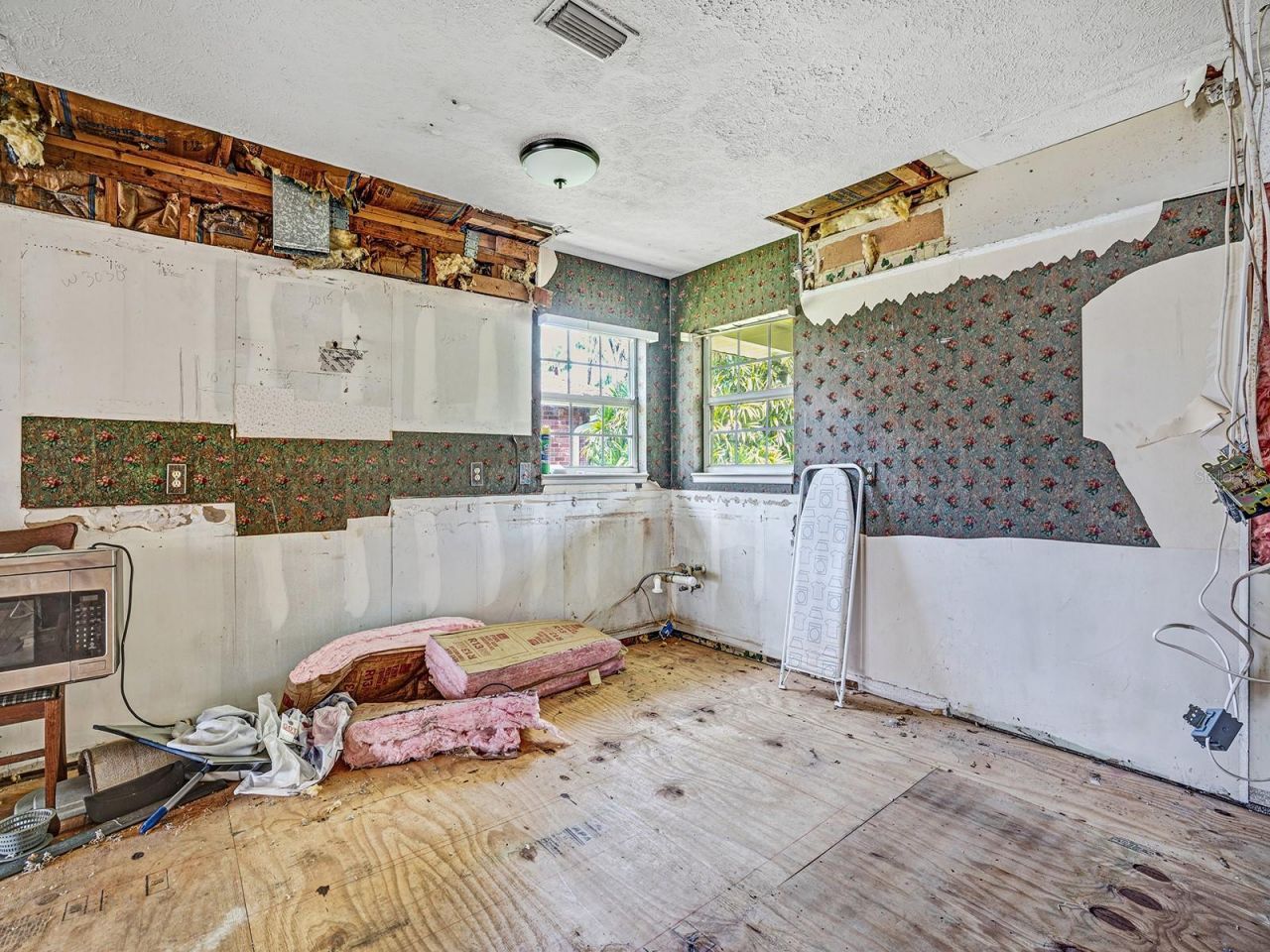 14808 Lake Magdalene Circle, Tampa, FL 33613 Photo