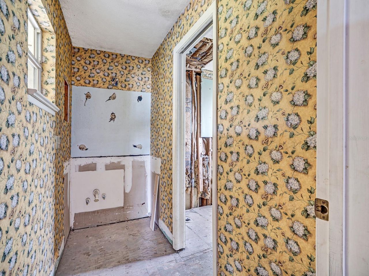 14808 Lake Magdalene Circle, Tampa, FL 33613 Photo