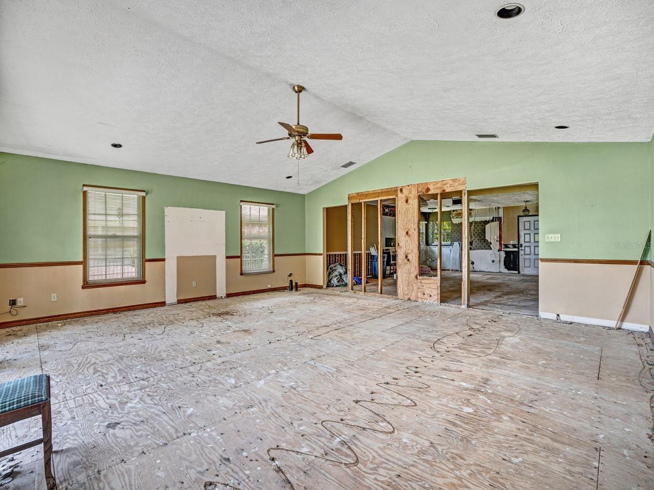 14808 Lake Magdalene Circle, Tampa, FL 33613 Photo