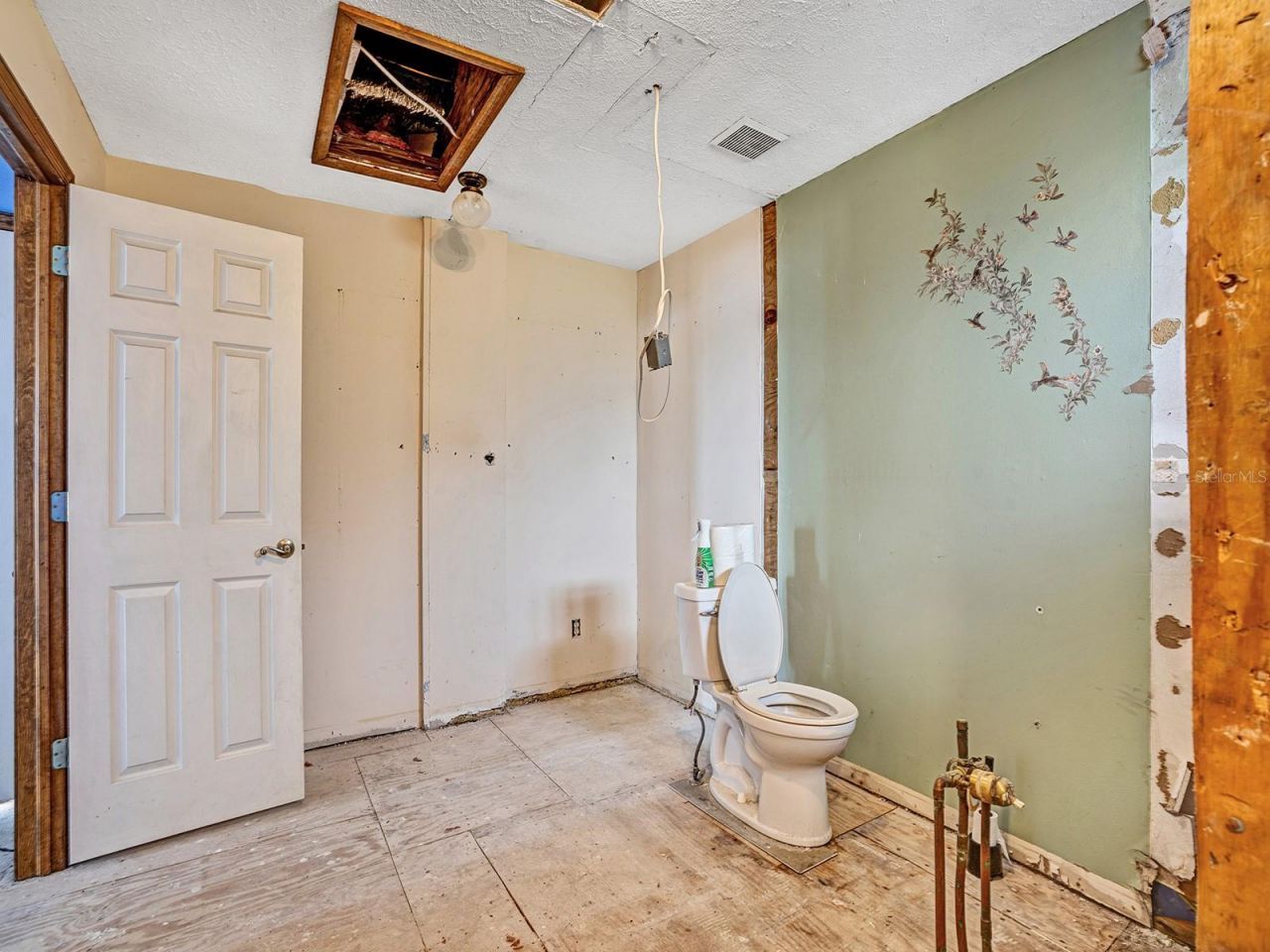 14808 Lake Magdalene Circle, Tampa, FL 33613 Photo