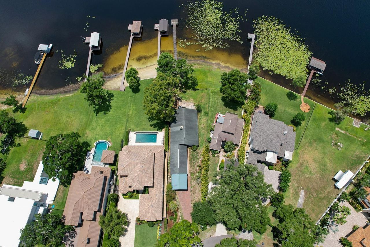 14808 Lake Magdalene Circle, Tampa, FL 33613 Photo