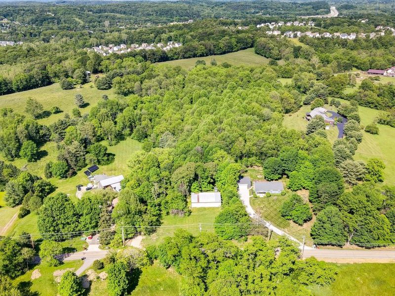 1801 River Road, Granville, OH 43023 Photo 2