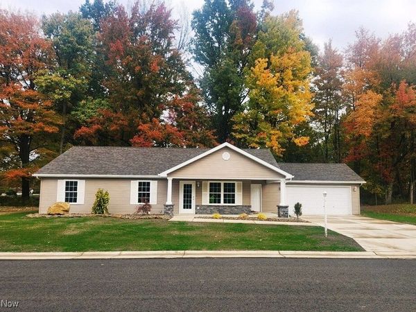 603 S Raccoon Road, Unit 61, Austintown, OH 44515