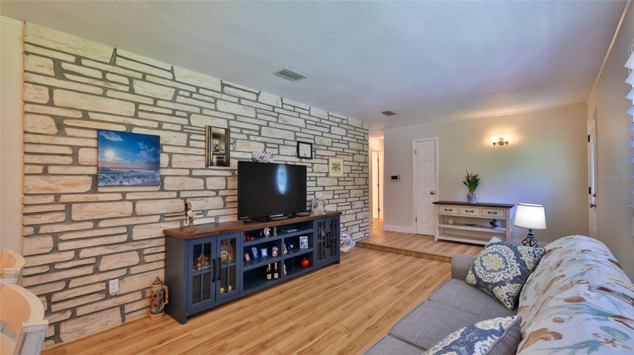 585 Corbin Park Road, New Smyrna Beach, FL 32168 Photo