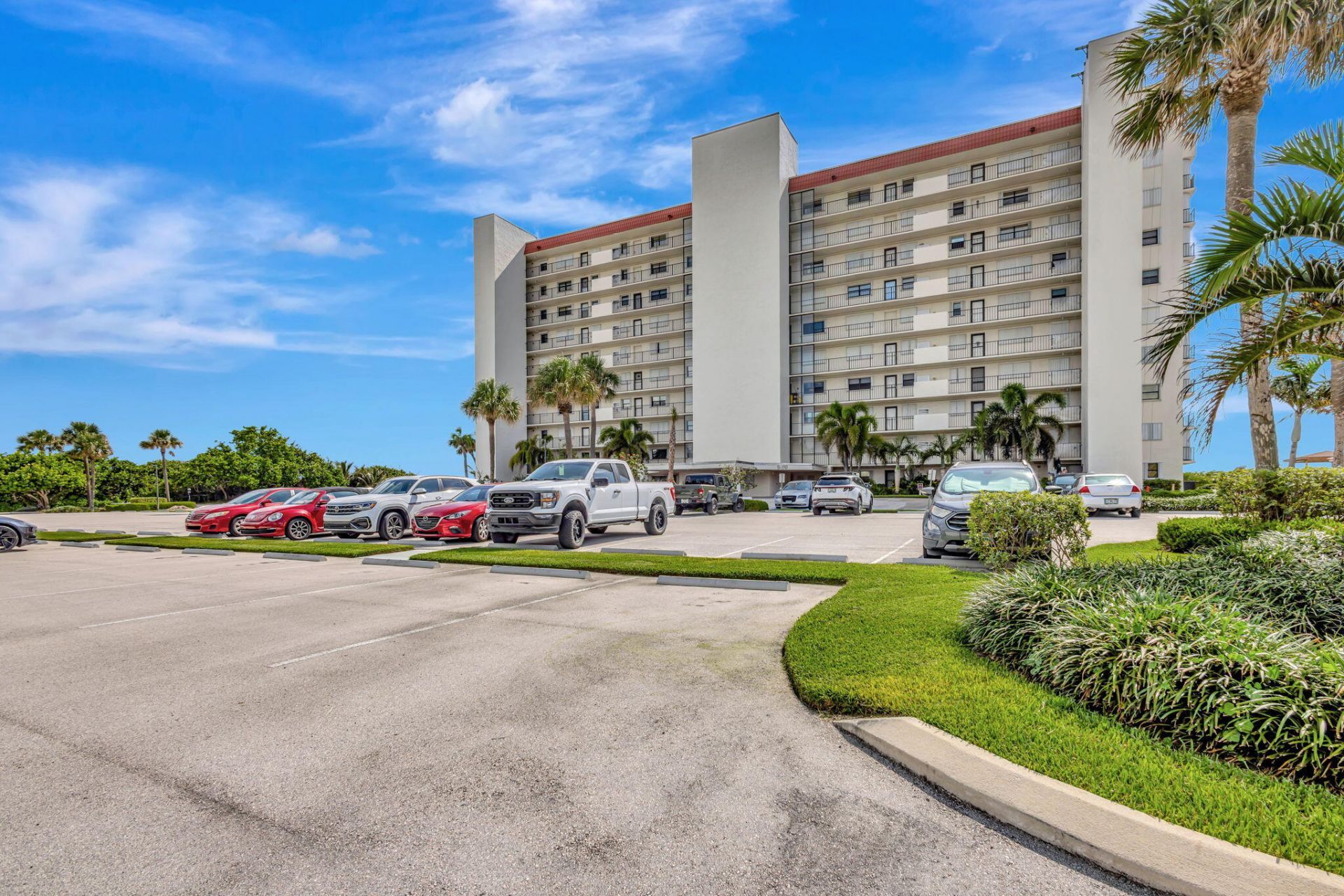 9400 S Ocean Drive, Unit 405, Jensen Beach, FL 34957 Photo