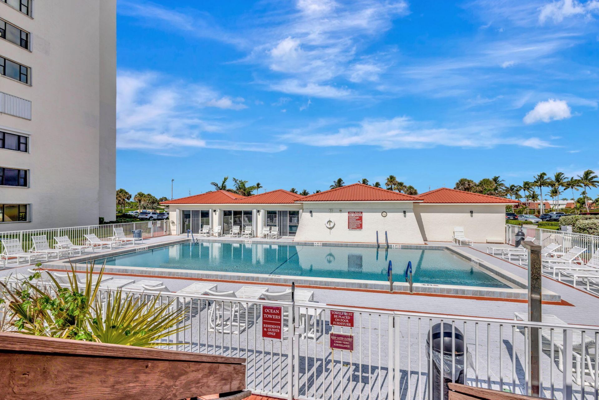 9400 S Ocean Drive, Unit 405, Jensen Beach, FL 34957 Photo