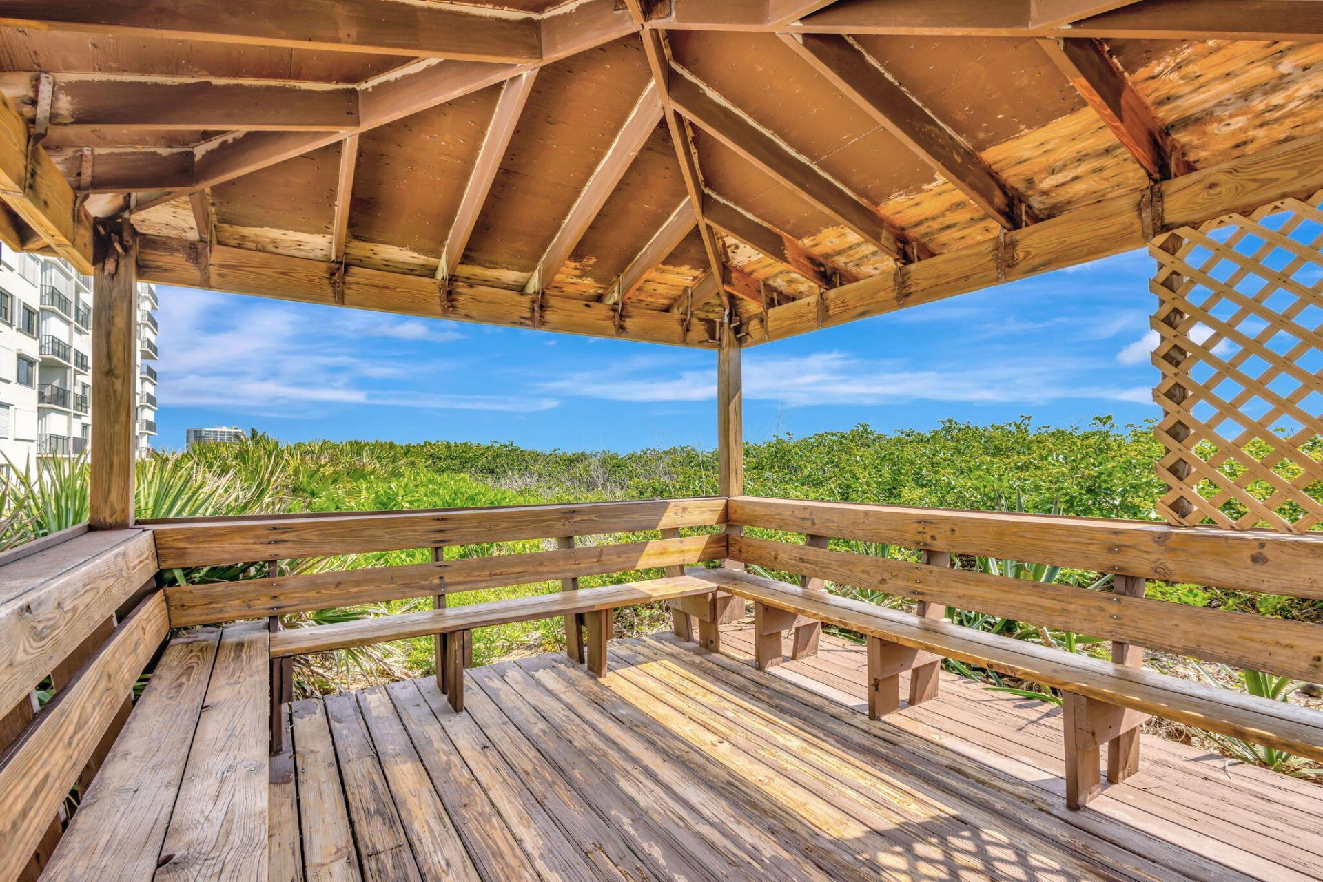 9400 S Ocean Drive, Unit 405, Jensen Beach, FL 34957 Photo